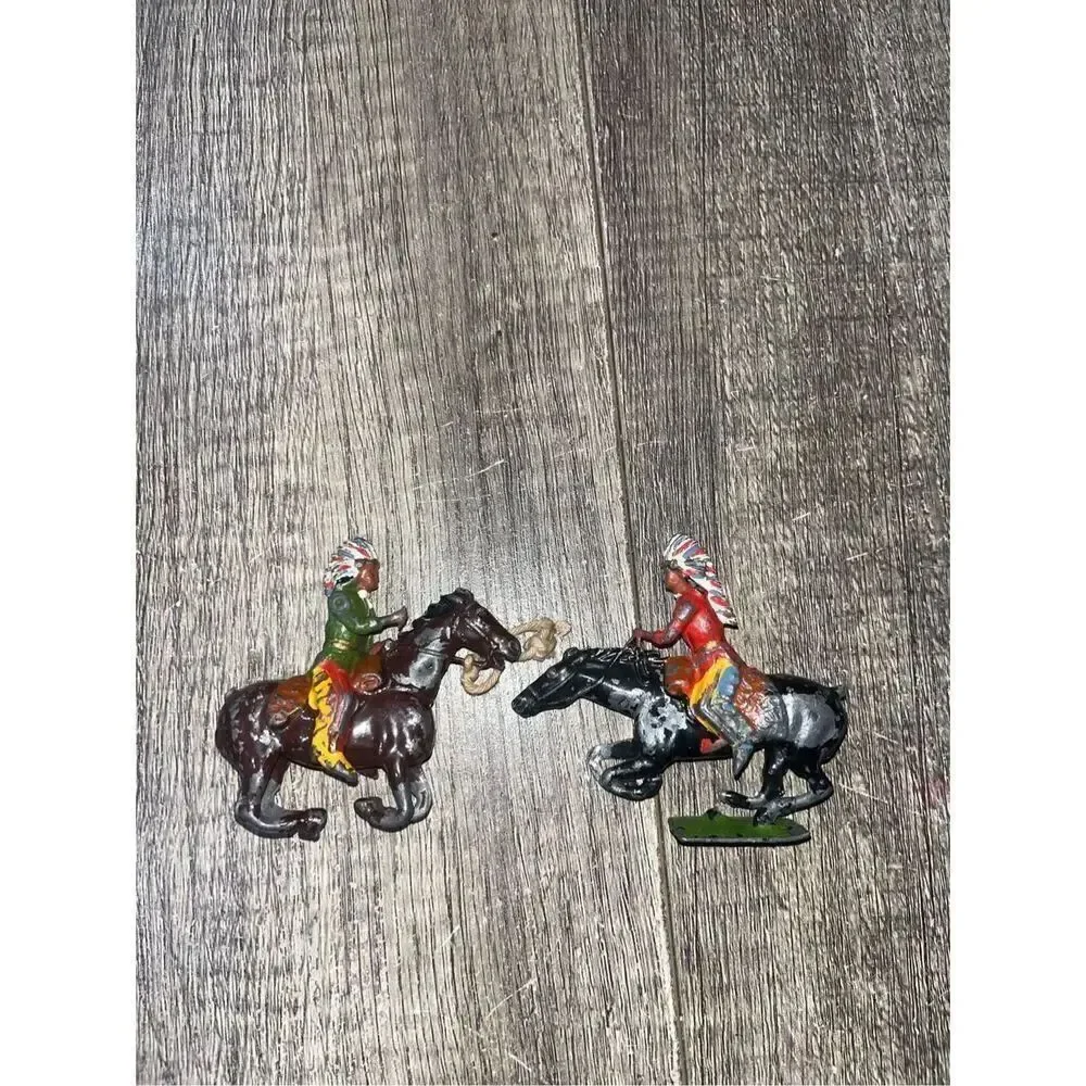 Britain's North American Indians Mounted with Weapons Cast Metal Set of 2